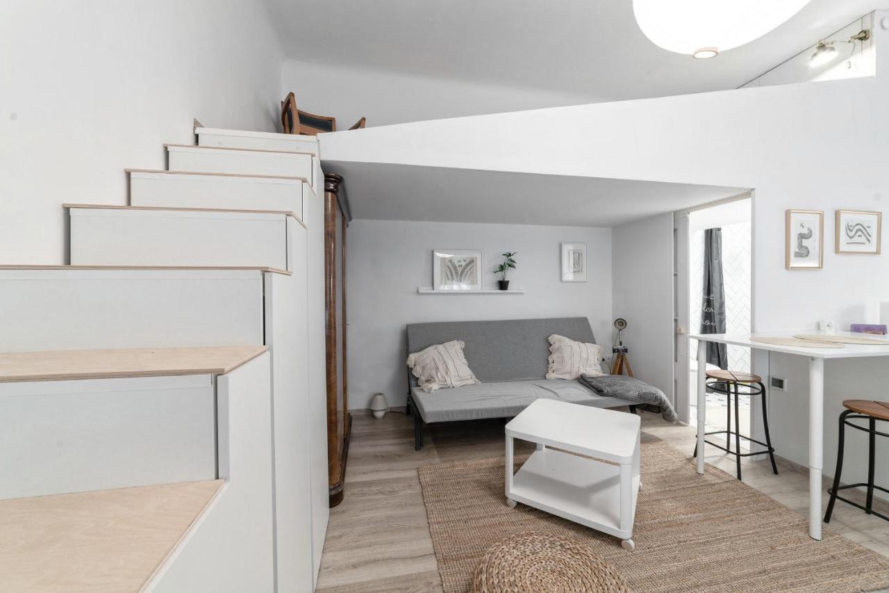 Apartment Orangehomes H27 Calm Studio In The City Center